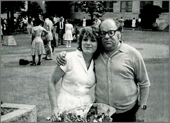 С дочерью Леной 1983 С внучкой Наташей 1987 С внуком Гришей - фото 20
