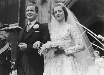 Williams maternal grandparents The Queen and Duke of Edinburgh were guests at - фото 1