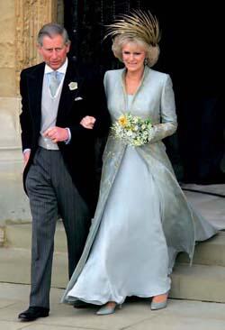 Charles and Camilla leaving St Georges Chapel Windsor in April 2005 Man and - фото 61
