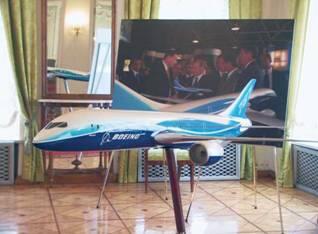 16 мая компания Боинг Boeing провела в Москве масштабную электронную - фото 6
