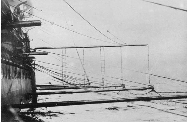 Броневая крыша барбетной установки и боевая рубка с ограждением мостика - фото 44