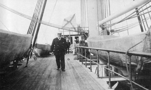 Кильские торжества Июнь 1895 г Великий князь Алексей Александрович на палубе - фото 63