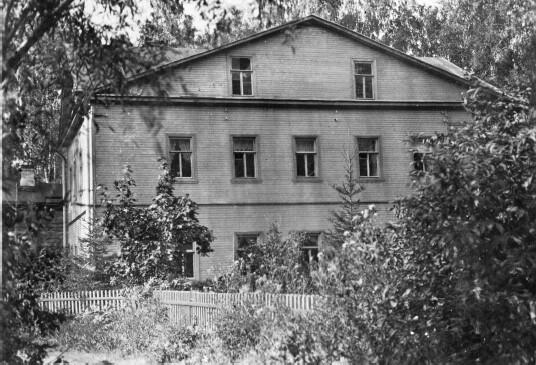 Институтский пр 182 1910е гг До революции дома принадлежали генералу - фото 11