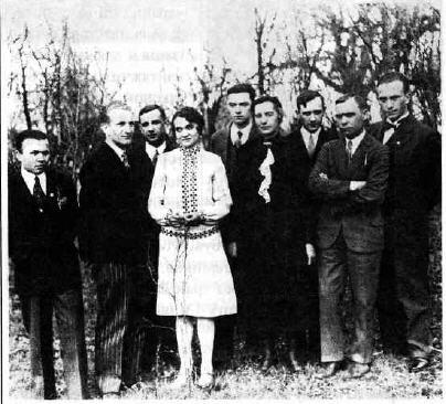 Роман Шухевич з дружиною Наталією Березинською Після окупації у вересні 1939 - фото 6