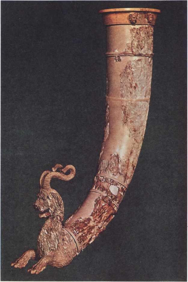 Ритон из раскопок древней Нисы II век до н э Вельможи Фрагмент росписи - фото 57