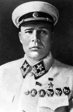 С К Тимошенко нарком обороны СССР май 1940 июнь 1941 г Затем - фото 4