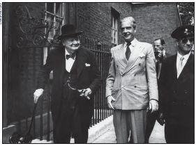 Премьерминистр Великобритании Уинстон Черчилль и британский дипломат Энтони - фото 4