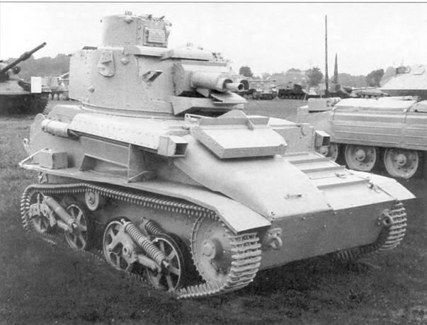 Легкий танк Mk VIB в экспозиции Абердинского полигона в США В башне танка в - фото 48