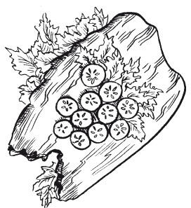 Виноградная гроздь из огурца Листья можно сделать из сельдерея а черенок - фото 1