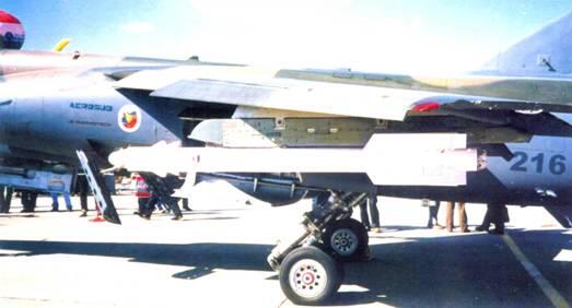 Южноафриканский истребитель Мираж F 1 доработанный под вооружение ракетами - фото 108