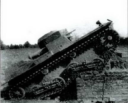 Танк Т38М2 преодолевает стенку Опытный образец танка Т38М2 Большое - фото 15