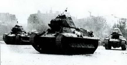 Французские танки Форж и Шантье FCM36 на параде 1938 г 15 августа 1937 - фото 4