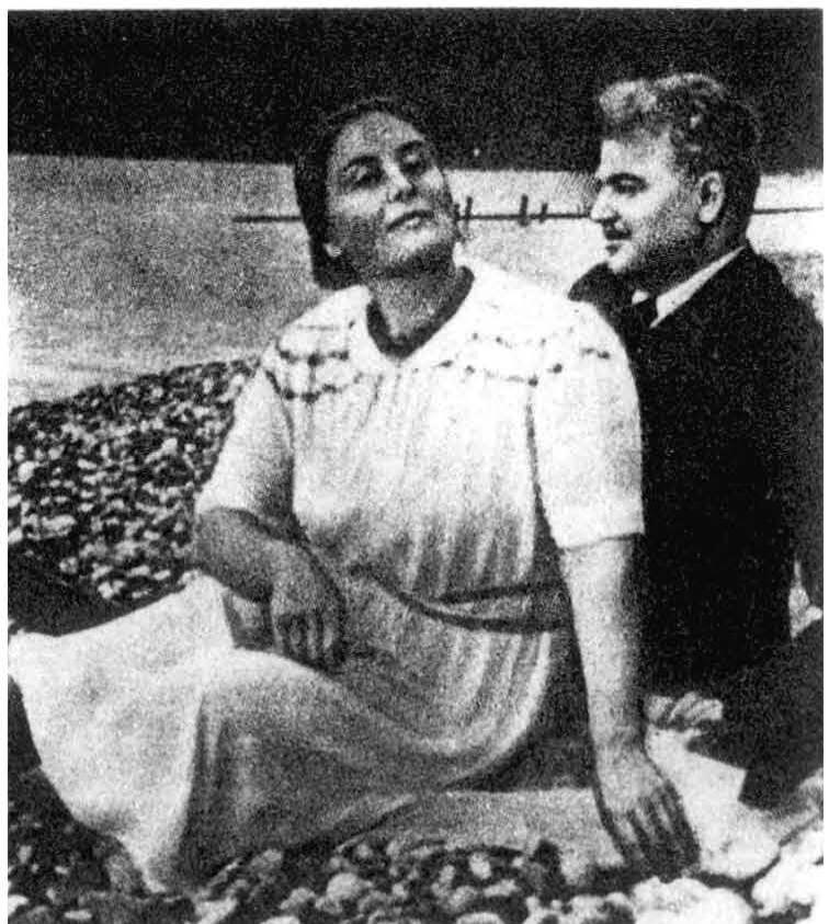П А Шария и Н Т Берия на пляже в Гаграх Похороны И В Сталина А И - фото 34