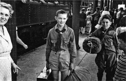Russell Hart center and I on the way to Boy Scout camp in 1941 I could not - фото 10