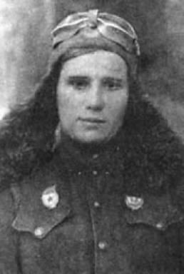 Ирина Дрягина После удачного боевого вылета Закавказский фронт октябрь 1942 - фото 15