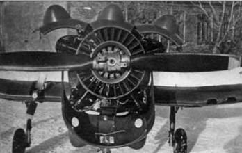 Раскапотированный двигатель самолета Як18Т Радиооборудование за сиденьем - фото 41