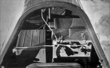 Радиооборудование за сиденьем задней кабины Як18У Приборное оборудование - фото 42