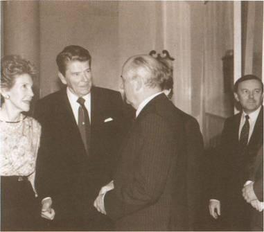Первая встреча М С Горбачева с Рональдом Рейганом Октябрь 1985 г МС и - фото 20