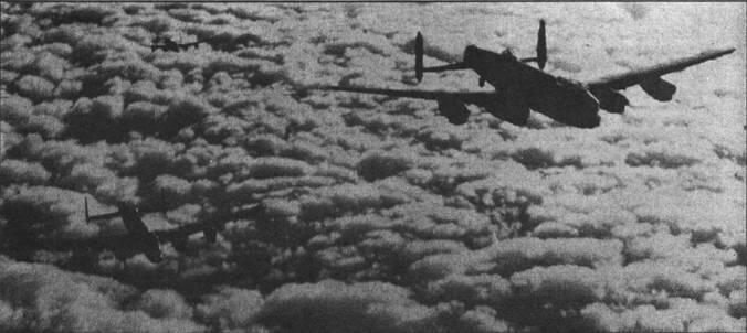 Бомбардировочное командование английских ВВС начало боевые действия 4 сентября - фото 2