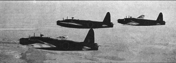 В воздухе ВеллингтоныMkIC 311й эскадрильи март 1941 г В НЕБЕ ГЕРМАНИИ - фото 7