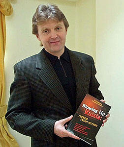 Первая книга Александра Литвиненко ФСБ взрывает Россию С журналистом - фото 10
