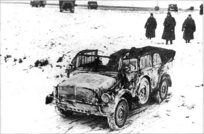 Выкрашенный в белый цвет Хорьх Kfz 18 конец декабря 1941 г Несмотря на - фото 28