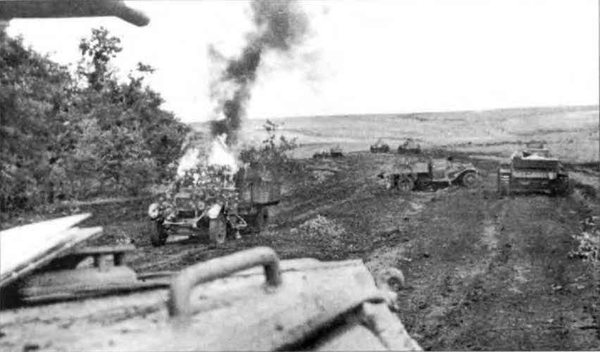 Панцердивизии углубляются в Советский Союз всё дальше и дальше июль 1942 г На - фото 58