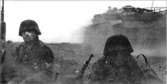 Операция Цитадель совместные действия штурмового орудия Stud III и пехоты - фото 120