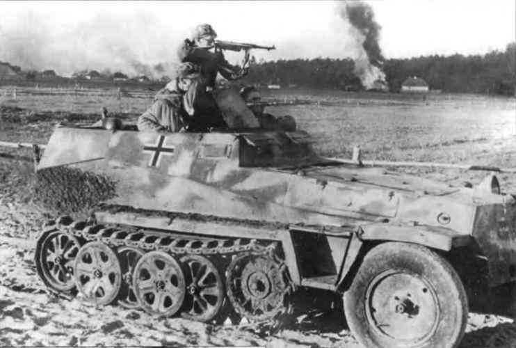 Полугусеничный бронетранспортёр Sd Kfz 2501 из подразделения войск СС - фото 127