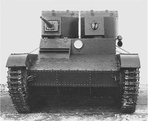 Первый экземпляр двухбашенного танка Т26 вооруженного 37мм пушкой Б3 вид - фото 19