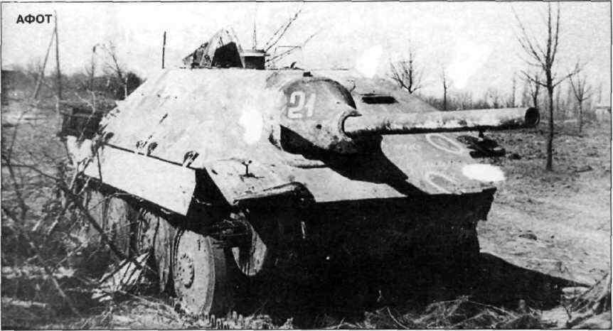 Истребитель танков Хетцер стал жертвой противотанковой артиллерии This - фото 31