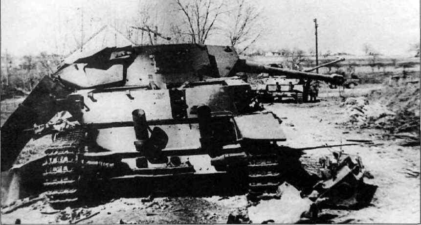 Колонна танков PzKpfw IV расстрелянная артиллеристами из засады На заднем - фото 70
