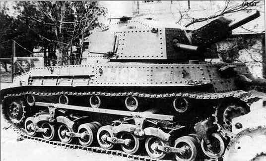 Венгерские танки Туран II захваченные Красной Армией в пригородах Будапешта - фото 91