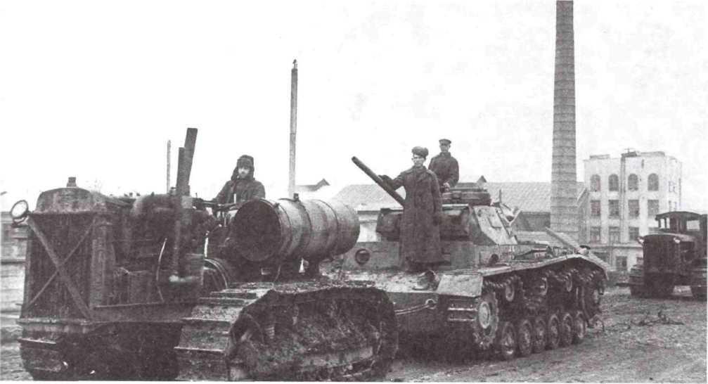 Транспортировка трофейных танков для ремонта на заводе 264 Сталинград весна - фото 22
