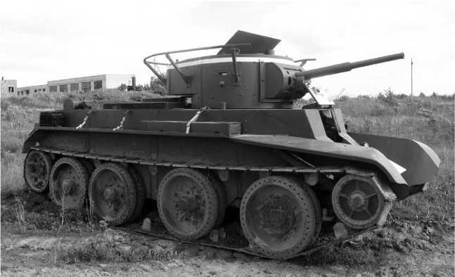 Доживший до наших дней участник боев в районе Сенно Лепель танк БТ7 5го - фото 91