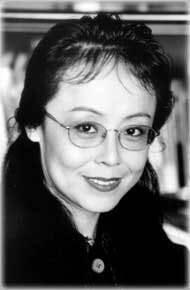 Xinran was born in Beijing in 1958 and was a successful journalist and radio - фото 9