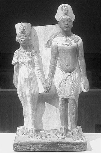 Эхнатон и Нефертити Парная статуэтка из Амарны XIV в до н э По - фото 10