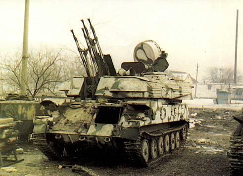 ЗСУ234В1 одной из частей Внутренних войск Грозный февраль 1995 года Фото - фото 2
