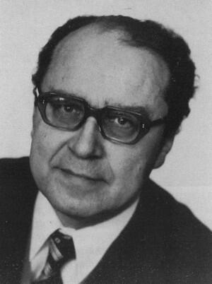 Виталий Александрович Сырокомский главный редактор газеты Неделя в 19861990 - фото 35