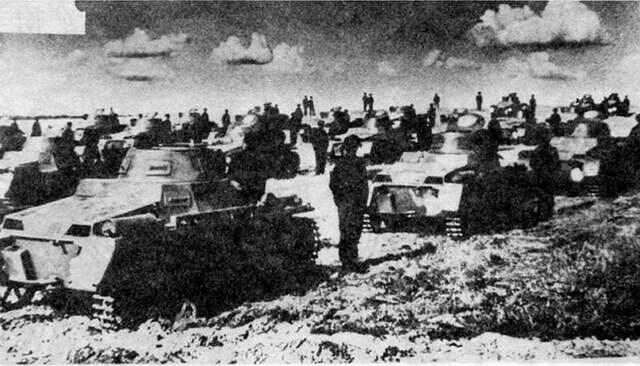 Легкие танки Pz I Ausf А на учениях1934 года Командный танк на базе Pz I - фото 74