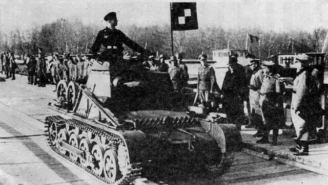 Командный танк на базе Pz I Ausf В Pz I Ausf В Польша 1939 год На - фото 75