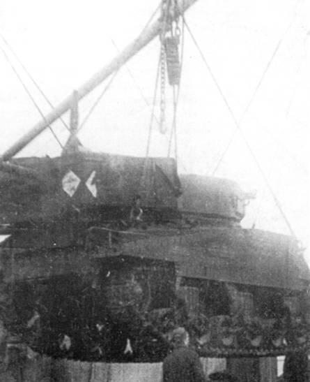 Выгрузка танка Шерман в Мурманске 1944 год Перевозка танков М4А2 Шерман - фото 8