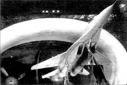 Продувка натурного МиГ29 в аэродинамической трубе ЦАГИ Т101 Полноразмерный - фото 13