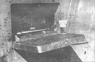 Откидная ступенька на левом борту Су25 в зоне кабины Толщина титановой брони - фото 11