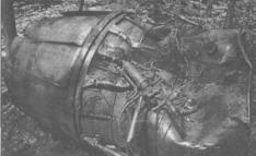 Фрагмент двигателя со сбитого F16 На 25 мая в операции против Югославии - фото 1
