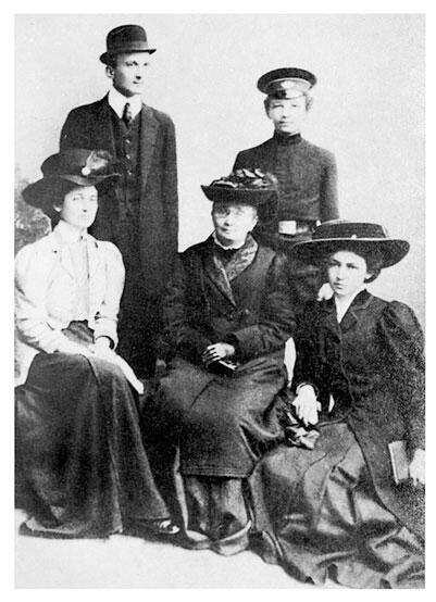 Семья Горенко Инна Эразмовна и дети Андрей Виктор Анна Ия Киев 1909 - фото 3