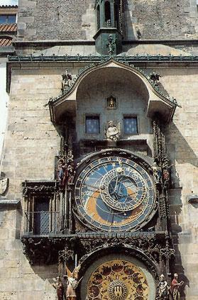 Астрономические часы на Староместской ратуше восхищают своей красотой и - фото 11