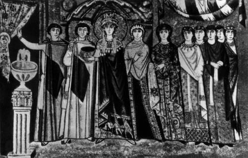 Византийская аристократическая одежда Императрица Феодора с приближёнными - фото 3