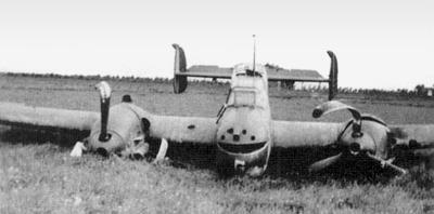 Потерпевший аварию самолет Bf110 16я авиационная дивизия Штаб сформирован - фото 2