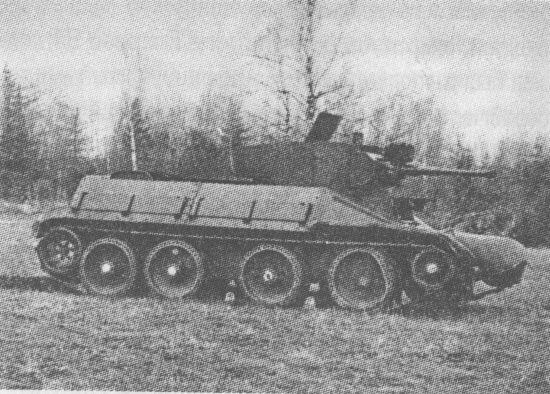 Опытный колёсногусеничный танк БТ5ИС с наклонной бортовой бронёй На них - фото 7